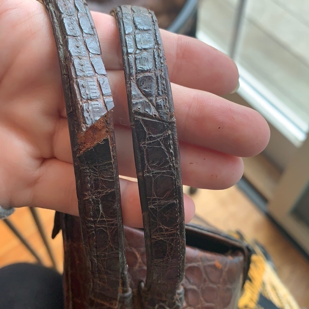 Nettie Rosenstein | Crocodile Vintage Structured Box Style Double Top Handle Bag - Picture 9 of 17